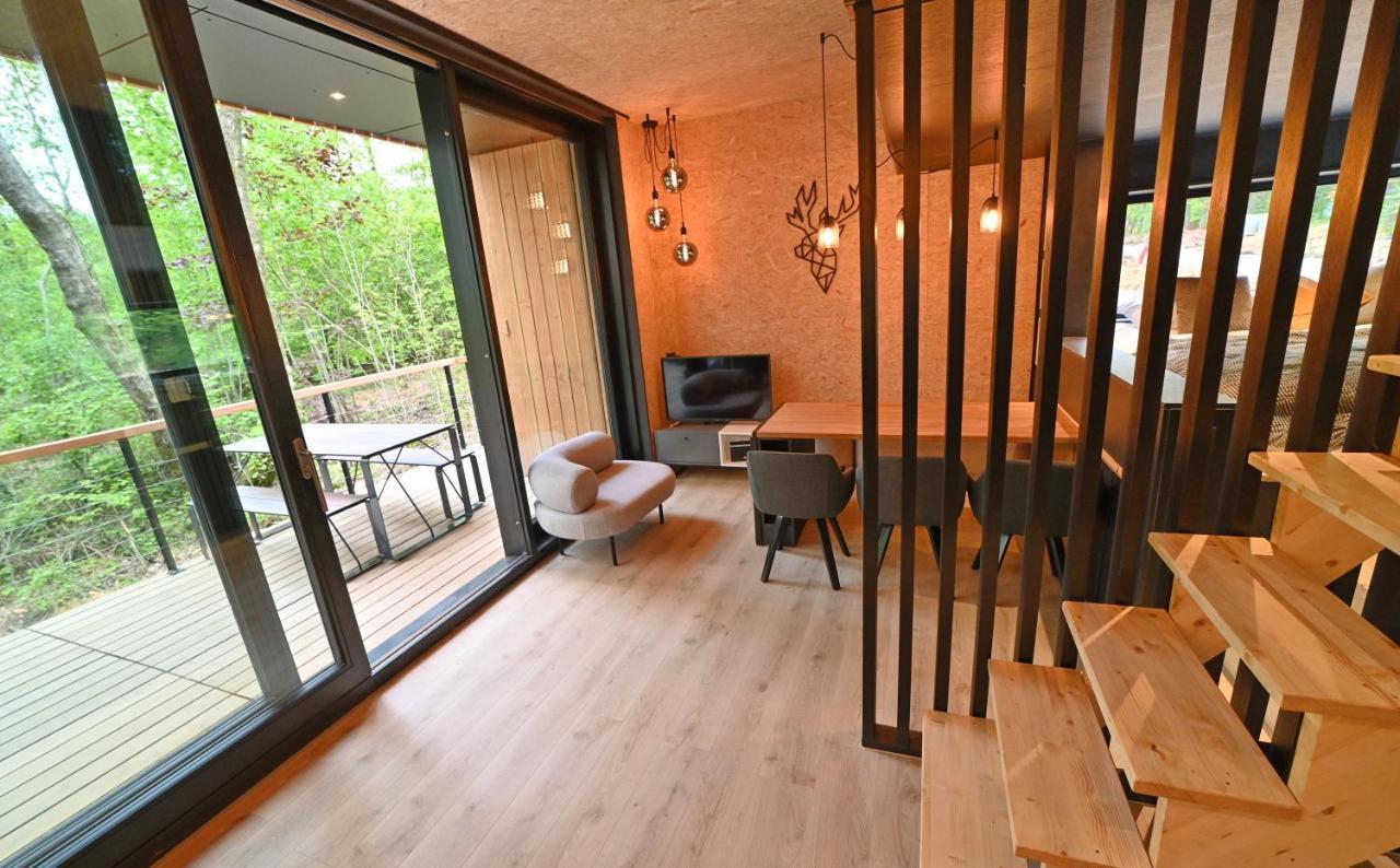 Forest Cube Oignies Экстерьер фото